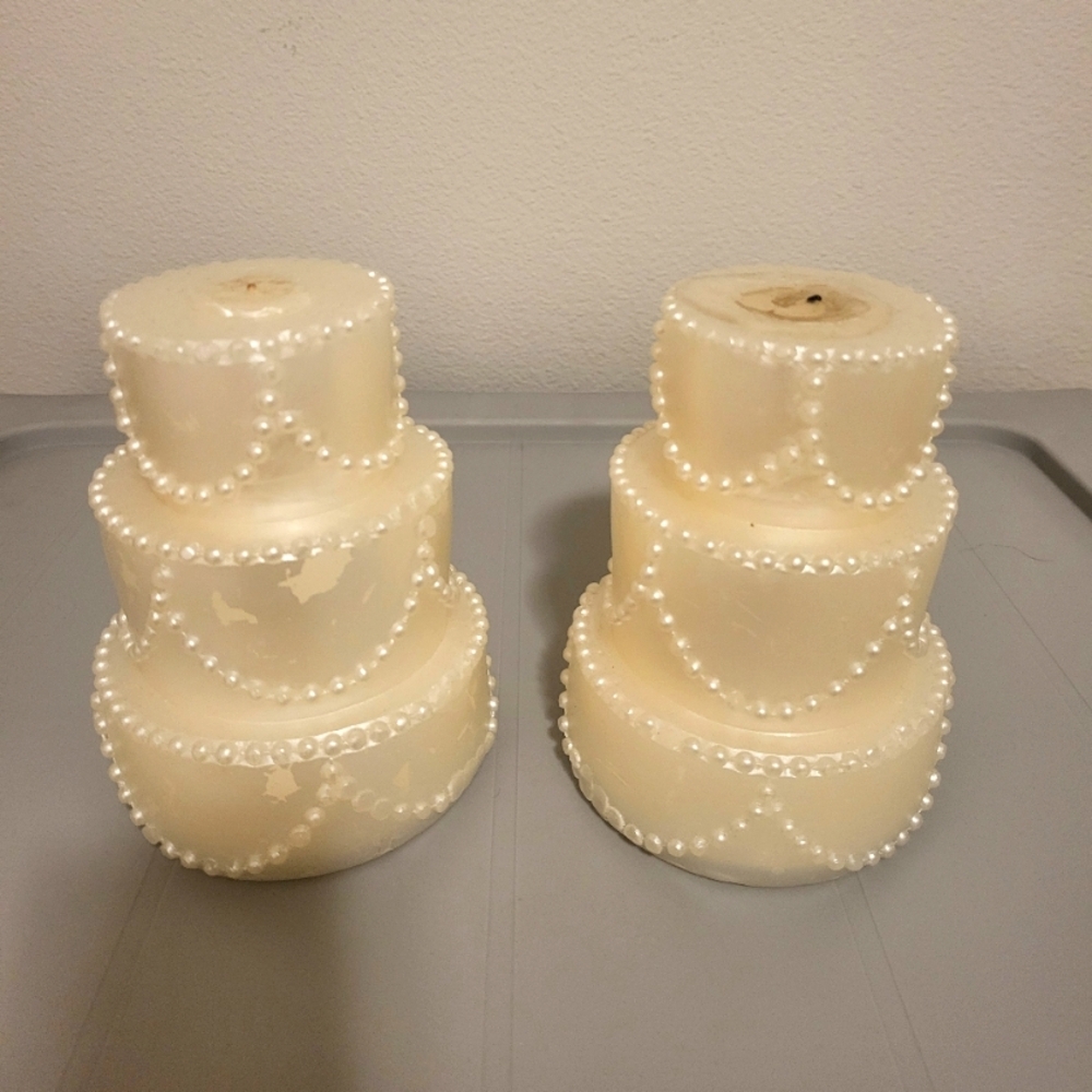 2 wedding candles